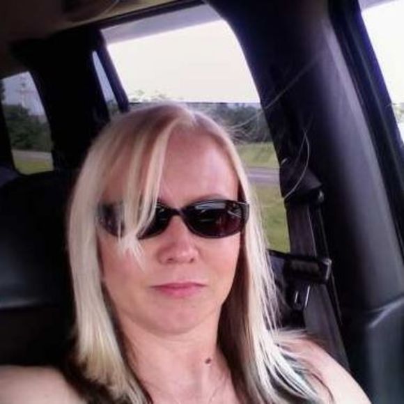 Meet your Posher, Betsy - Picture 1 of 1